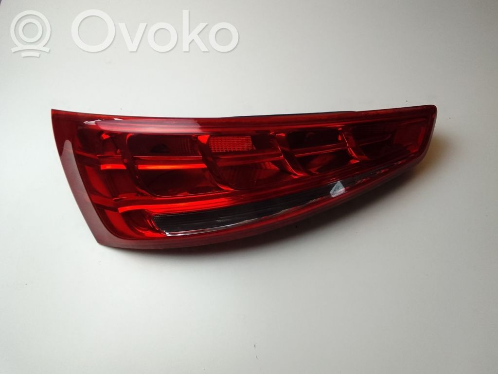 Audi Q3 8U Tailgate rear/tail lights 