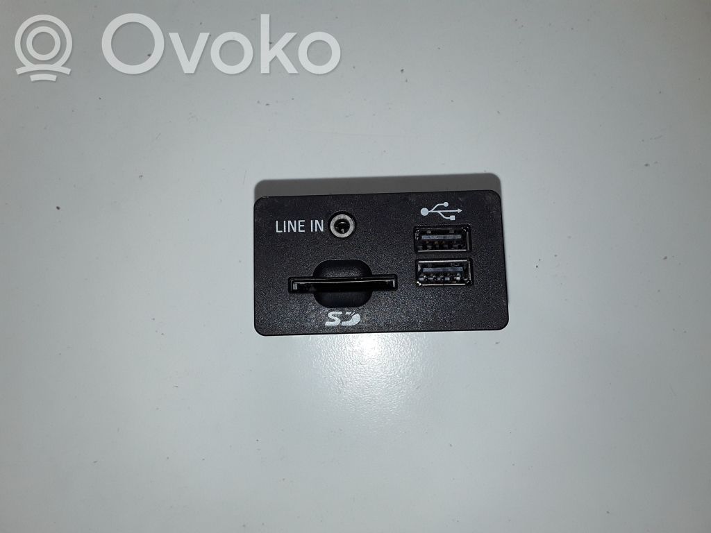 Ford Ranger AUX in-socket connector 