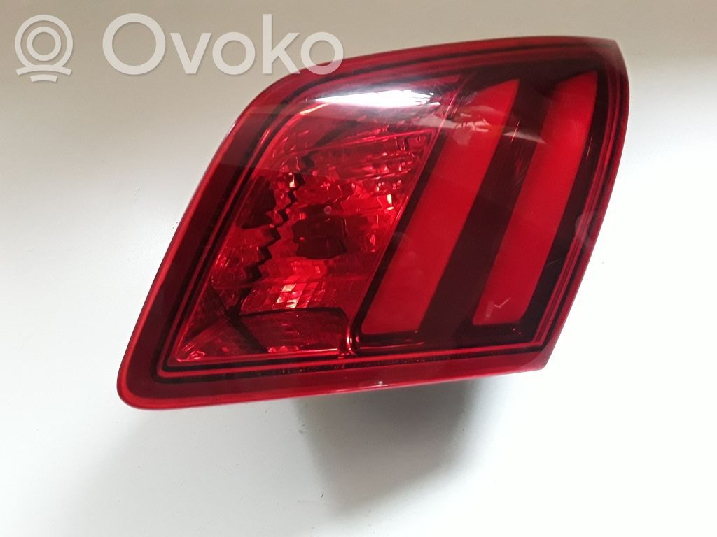Peugeot 308 Takaluukun takavalot 