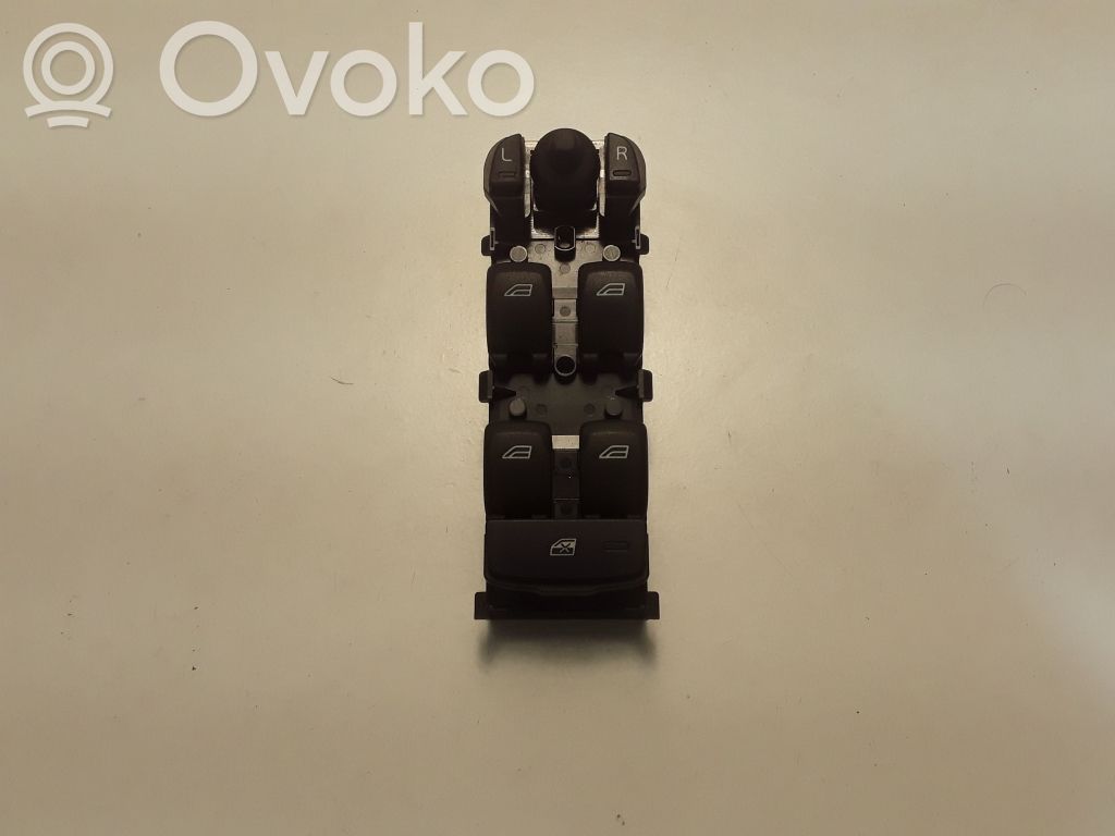 Volvo V40 Electric window control switch 