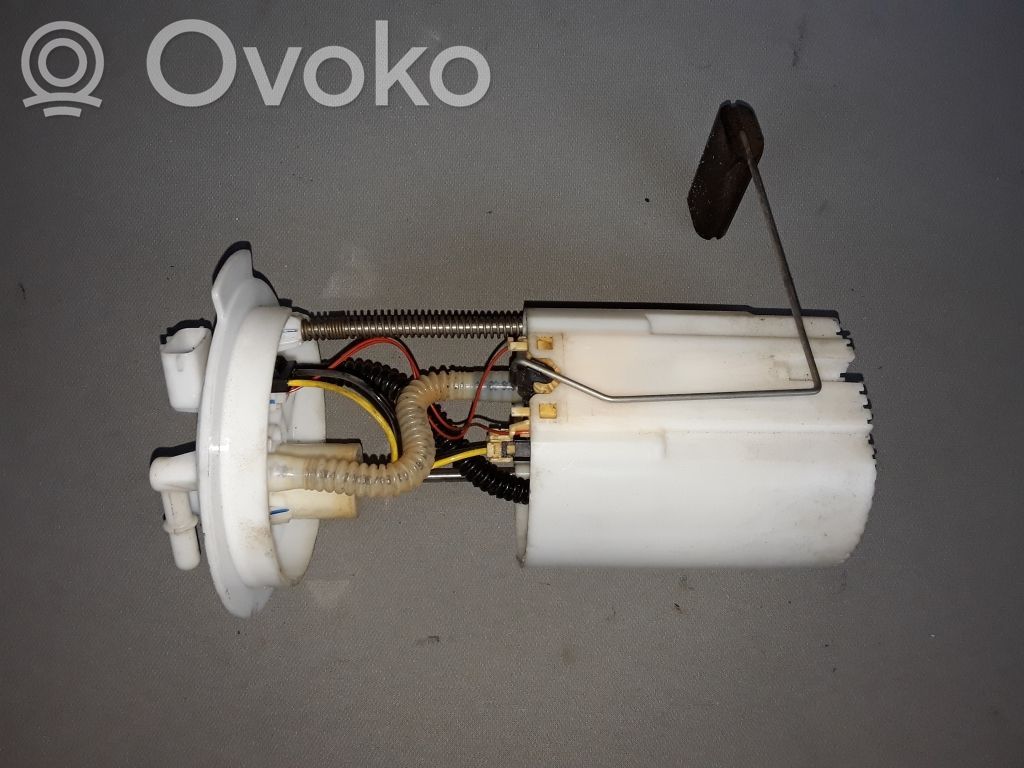 Nissan Note (E12) Bomba interna de combustible 