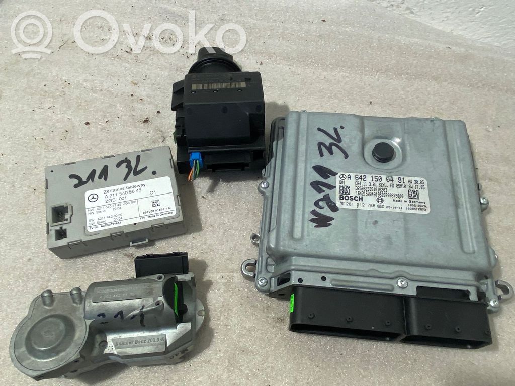 Mercedes-Benz E W211 Engine ECU kit and lock set 