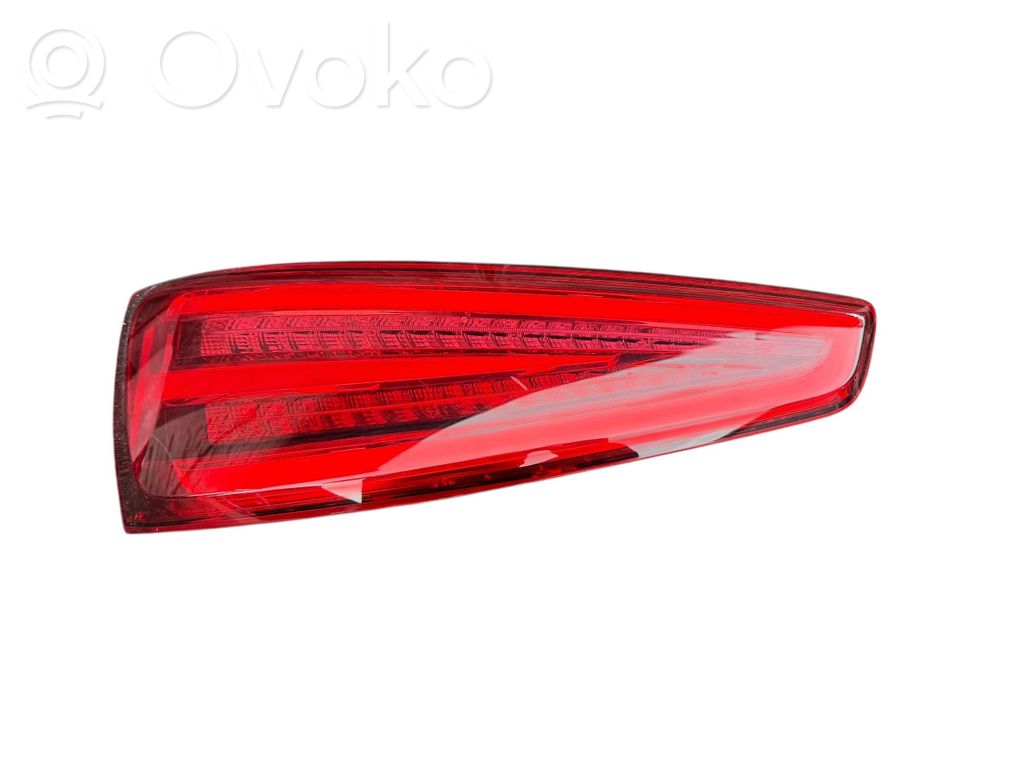 Audi Q3 8U Takaluukun takavalot 