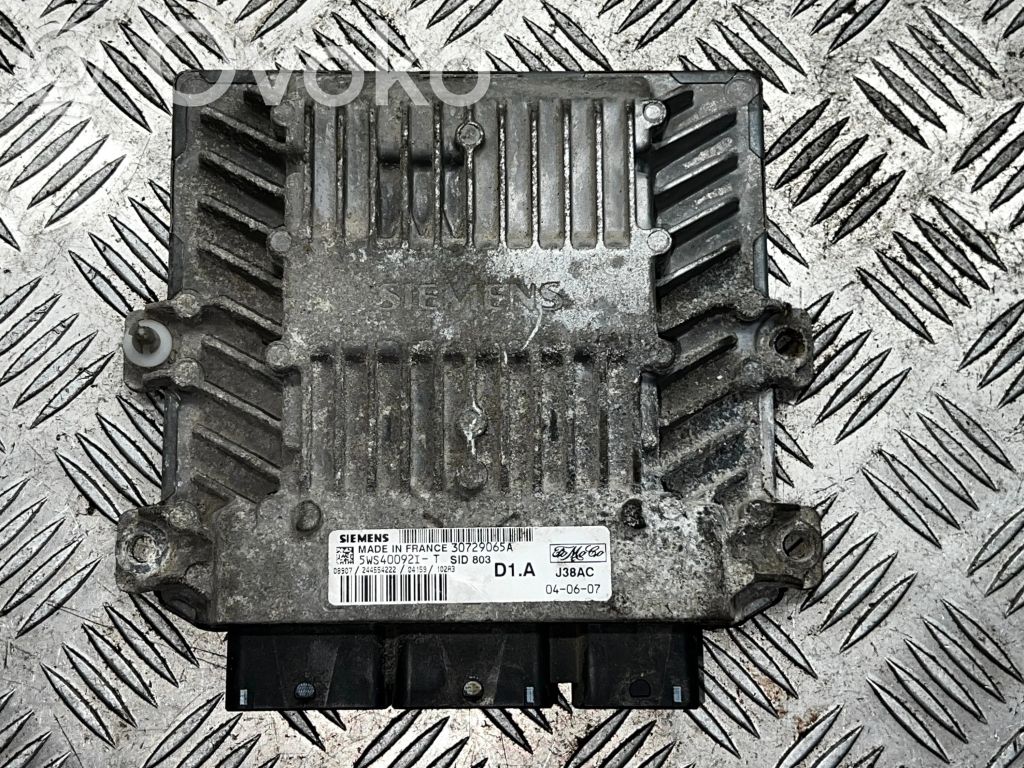 Engine control unit/module   5WS400921T,30729065A