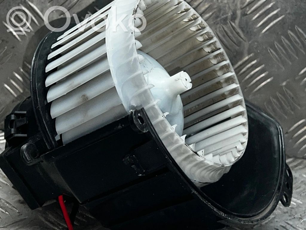 Opel Astra H Ventilator aerotermă 