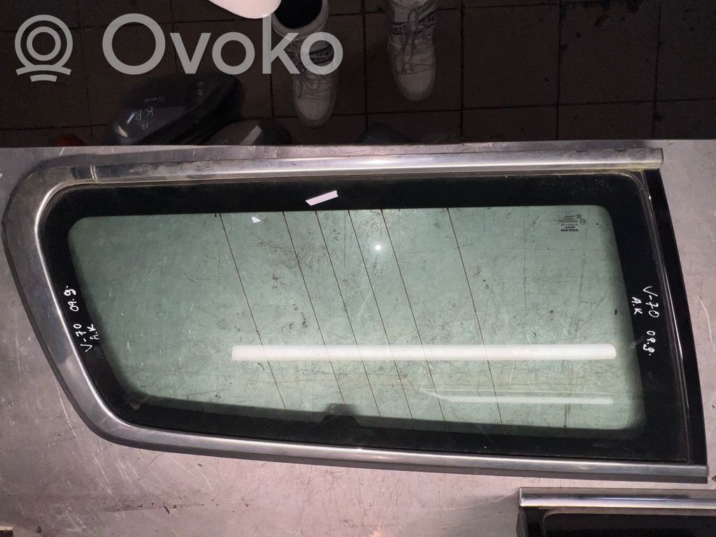 Volvo V70 Rear side window 