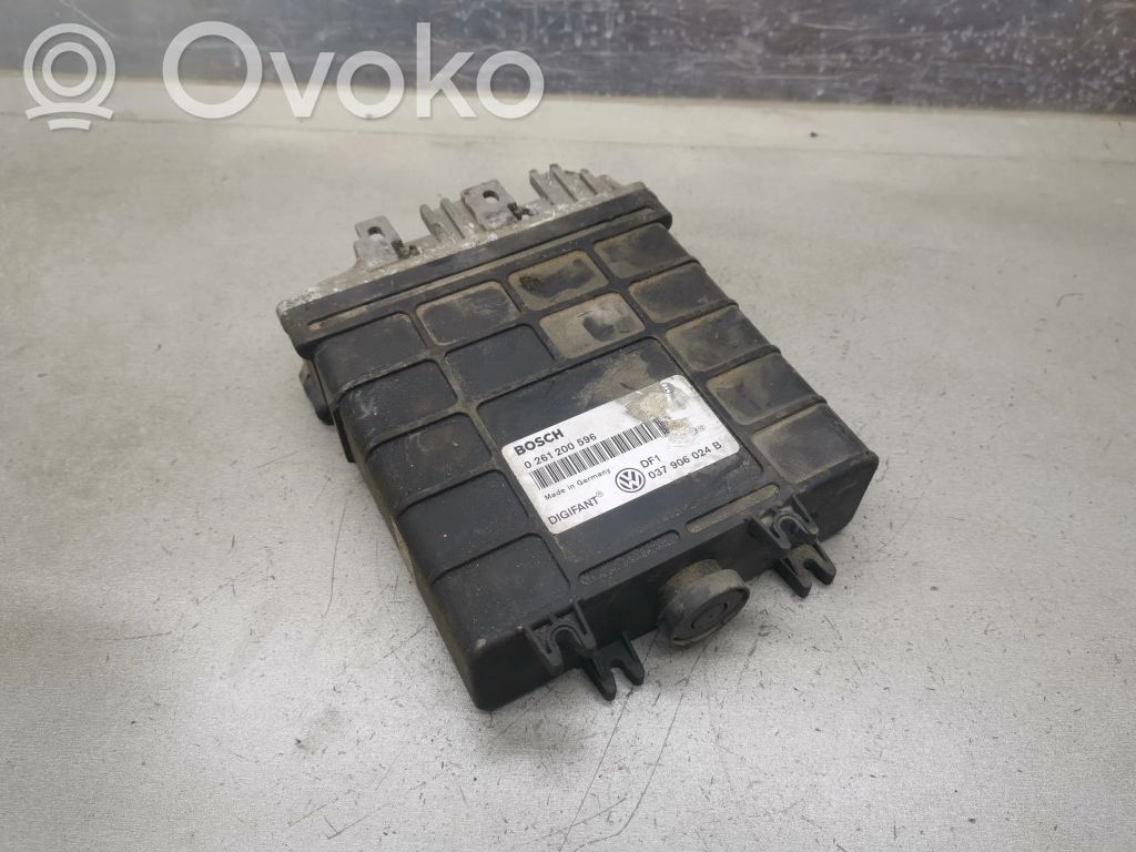 Engine control unit/module   0261200596,037906024B