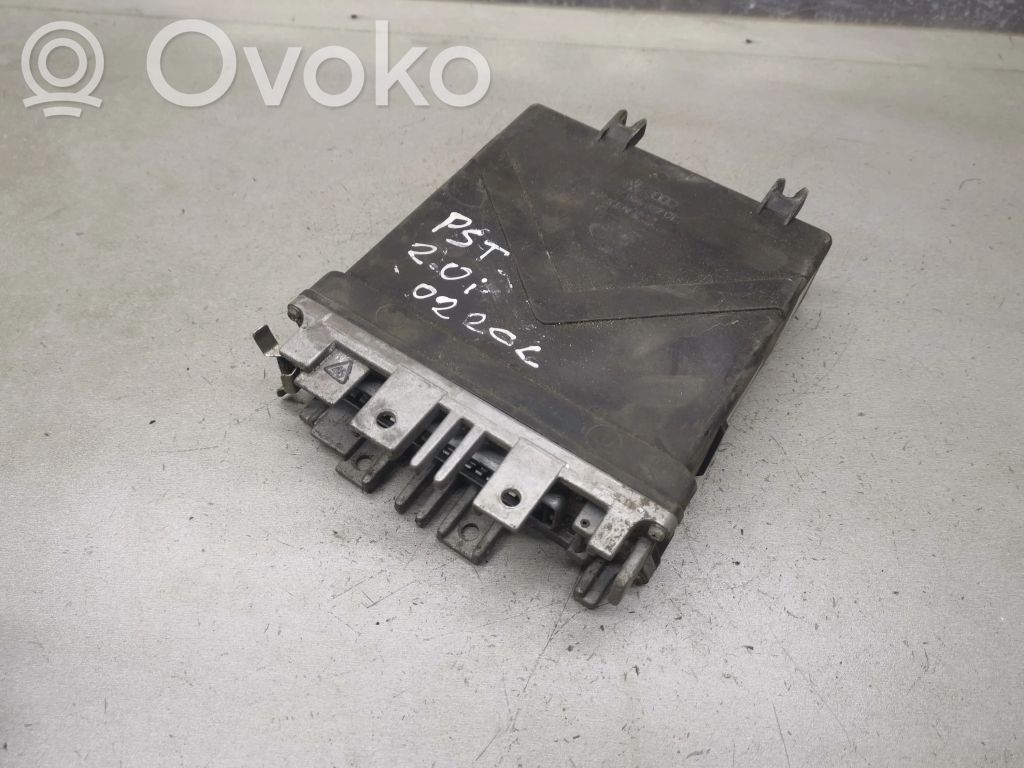 Volkswagen PASSAT B3 Engine control unit/module 