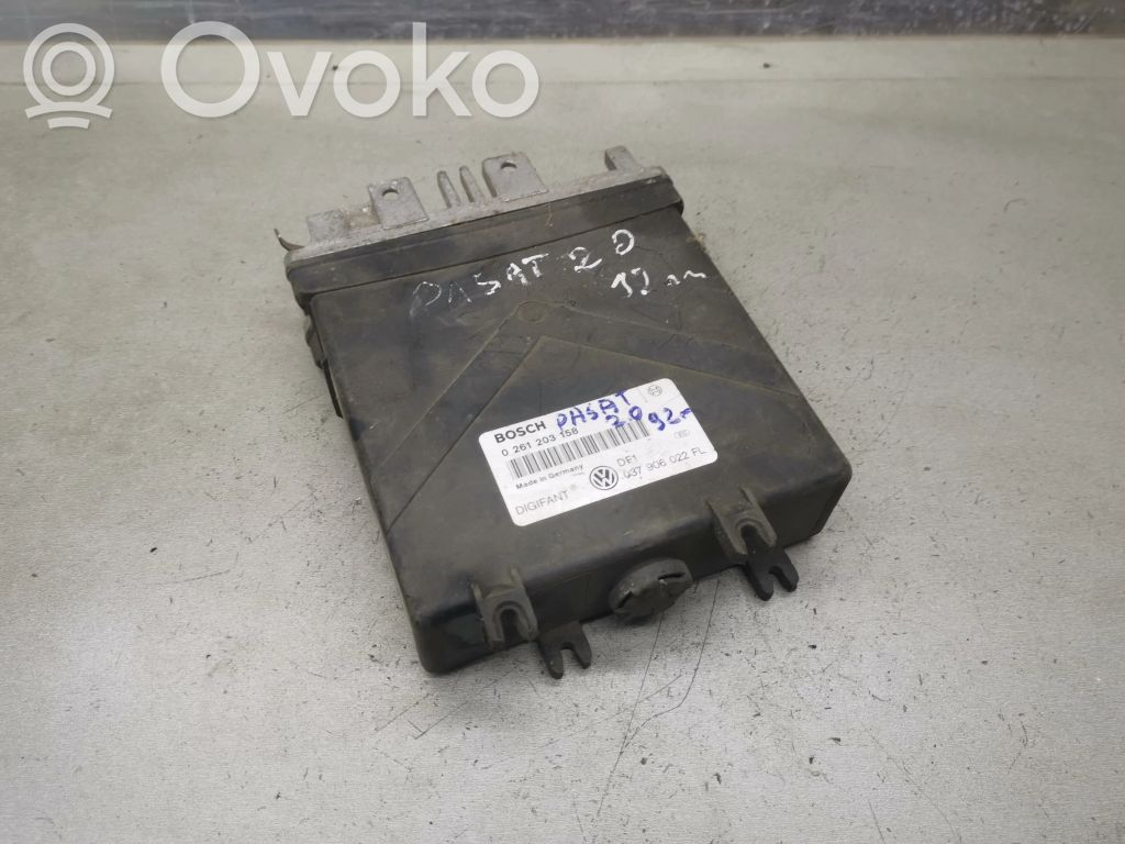 Volkswagen PASSAT B3 Engine control unit/module 