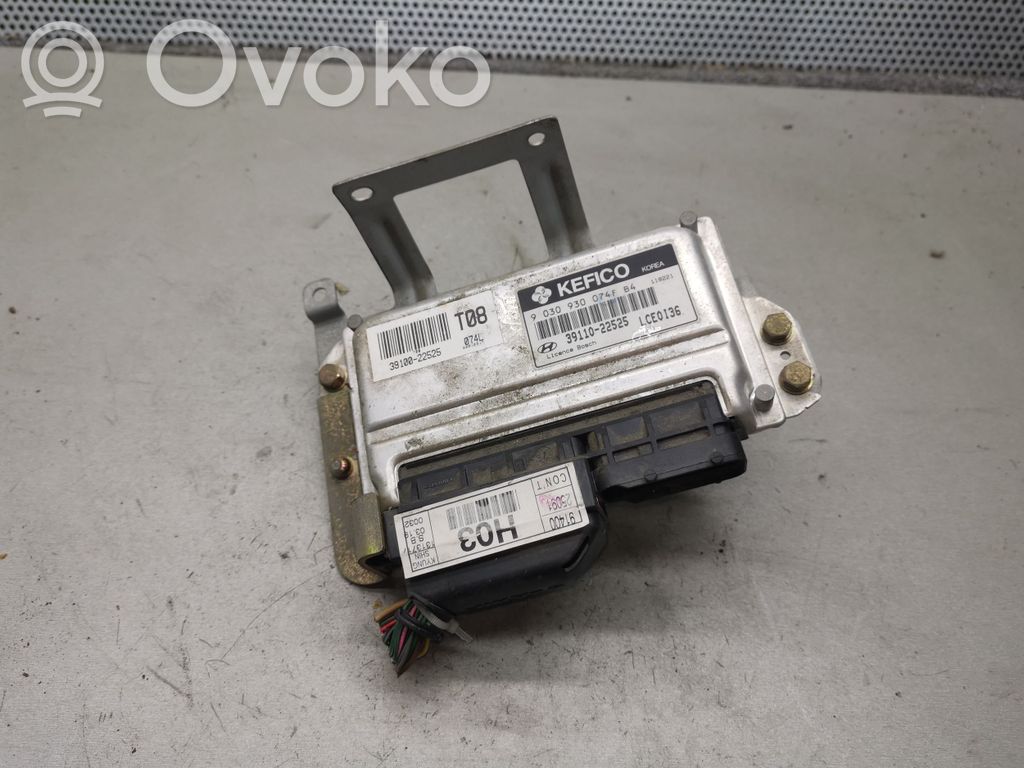 Hyundai Accent Engine control unit/module 