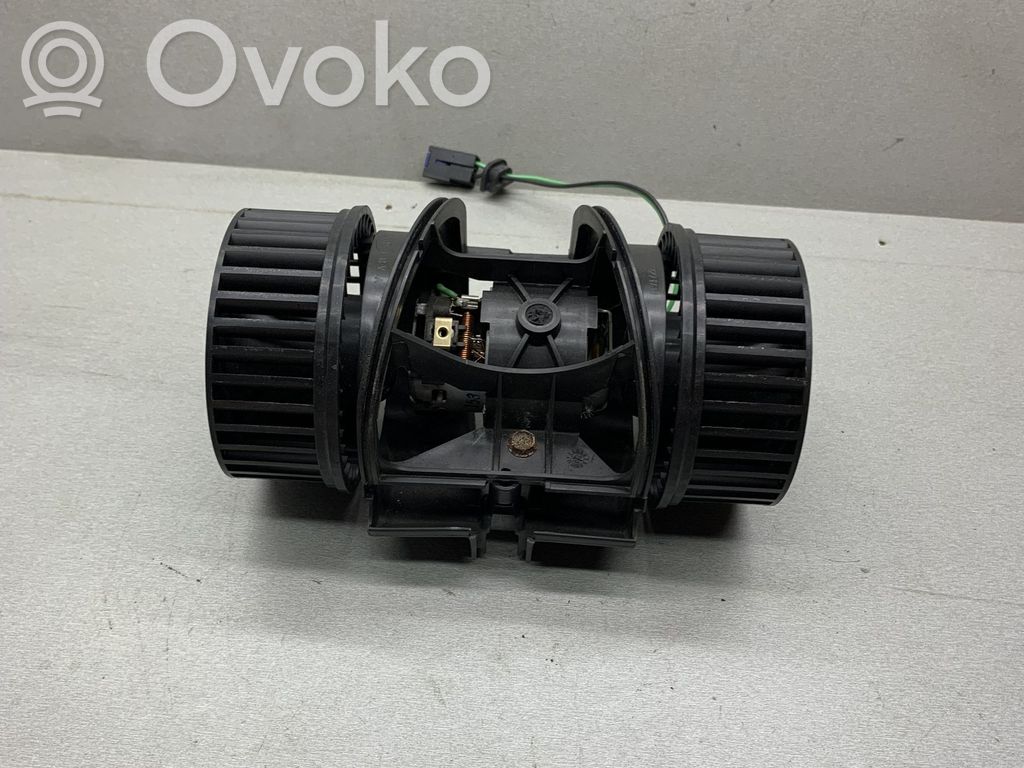 Chrysler Pacifica Mazā radiatora ventilators 