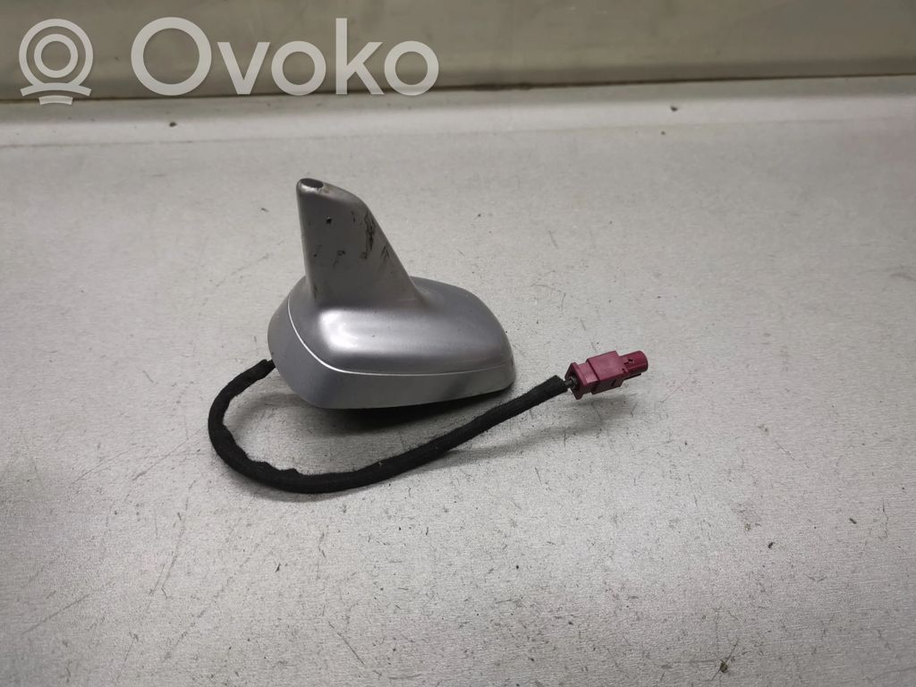 Audi A6 S6 C6 4F GPS-pystyantenni 