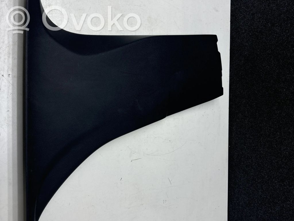 Volvo V40 (B) pillar trim (bottom) 