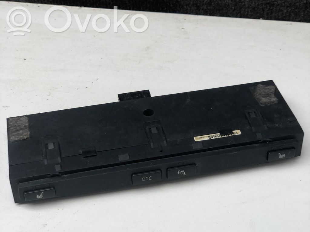 Seat heating switch   13580562