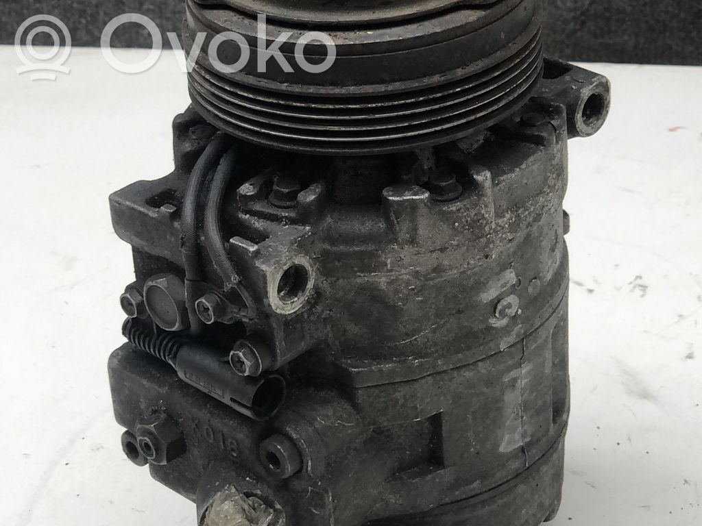 Mercedes-Benz C W203 Ilmastointilaitteen kompressorin pumppu (A/C) 