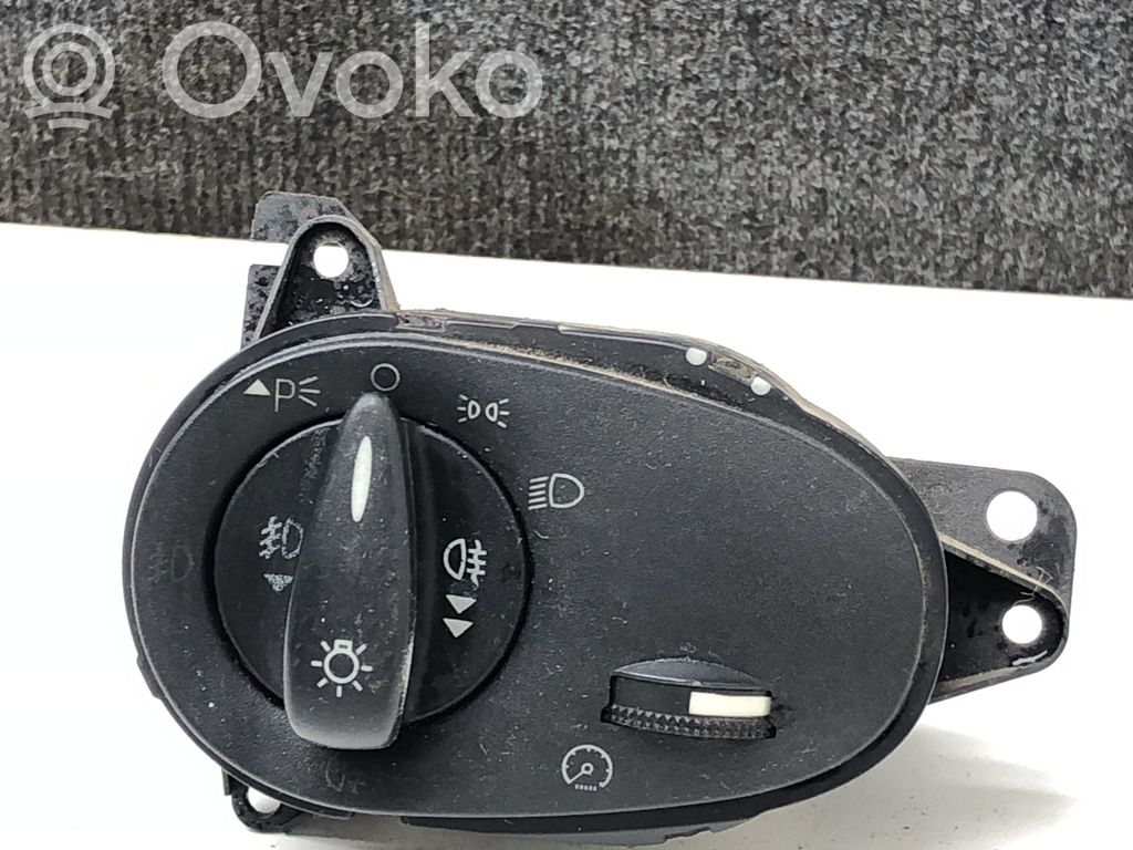 Ford Focus Light switch 