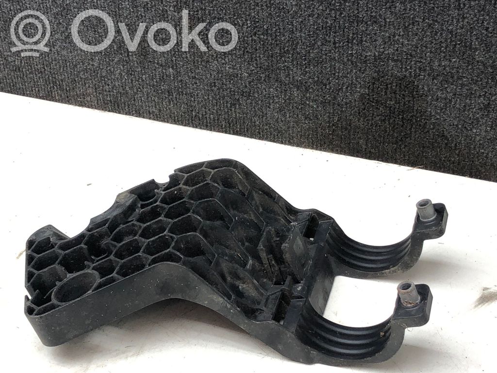 BMW X5 E70 Fuel filter bracket/mount holder 