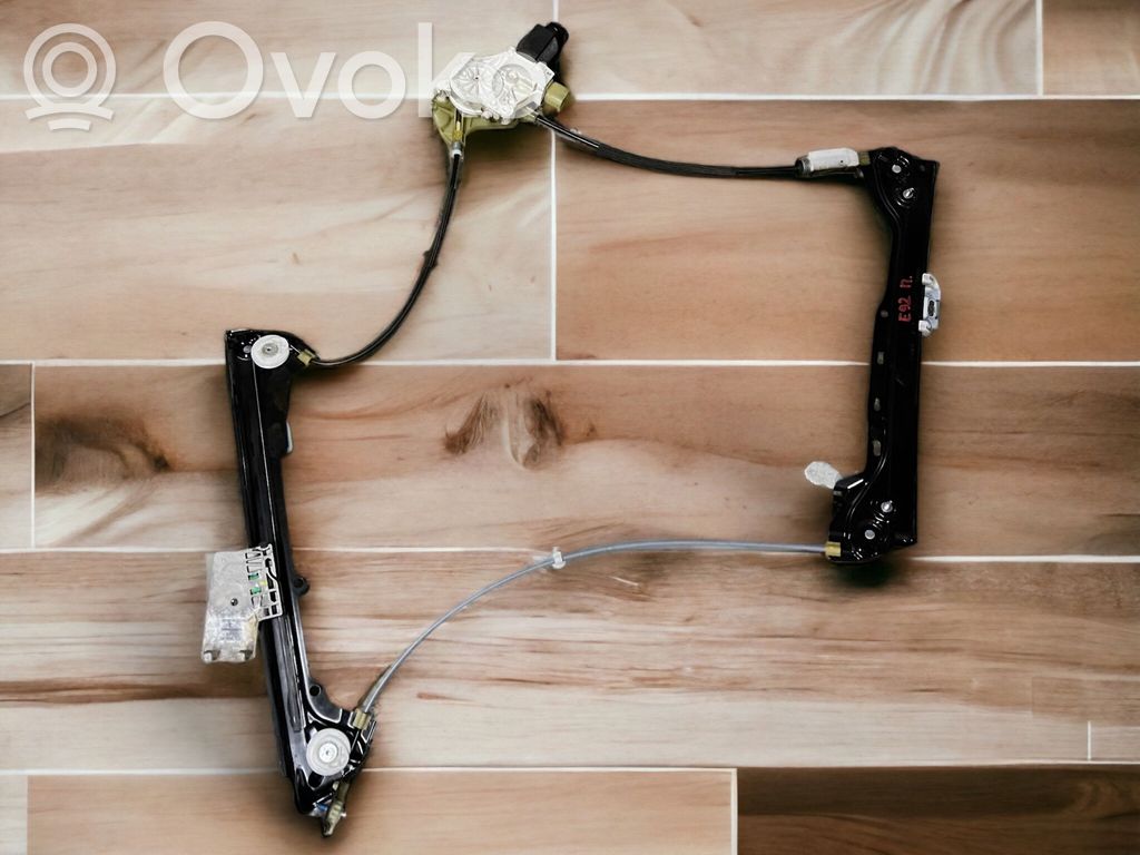BMW 3 E92 E93 Front door window regulator with motor 