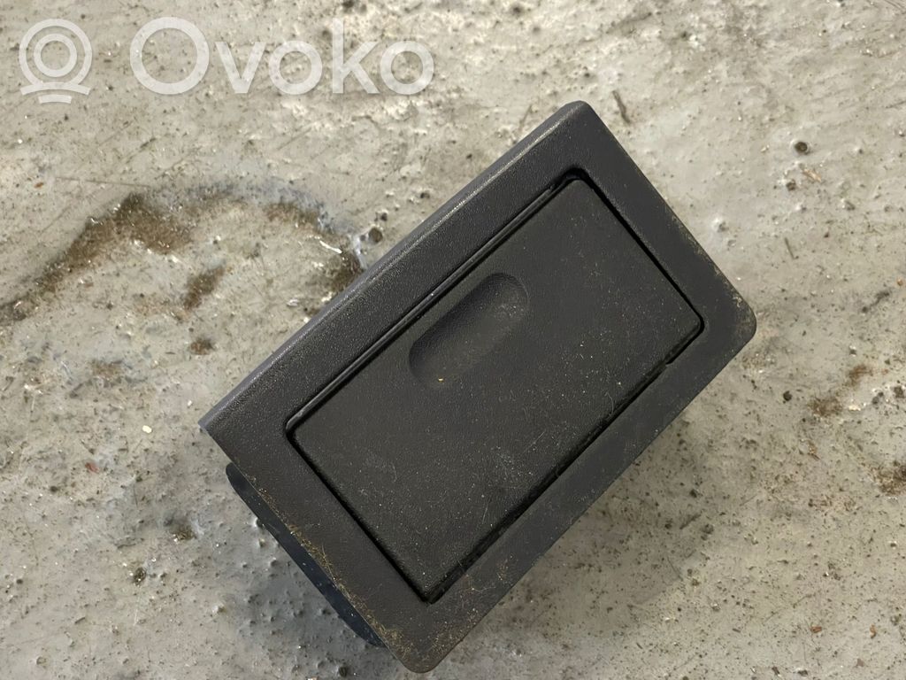 Ashtray (front)   8144797,1960743