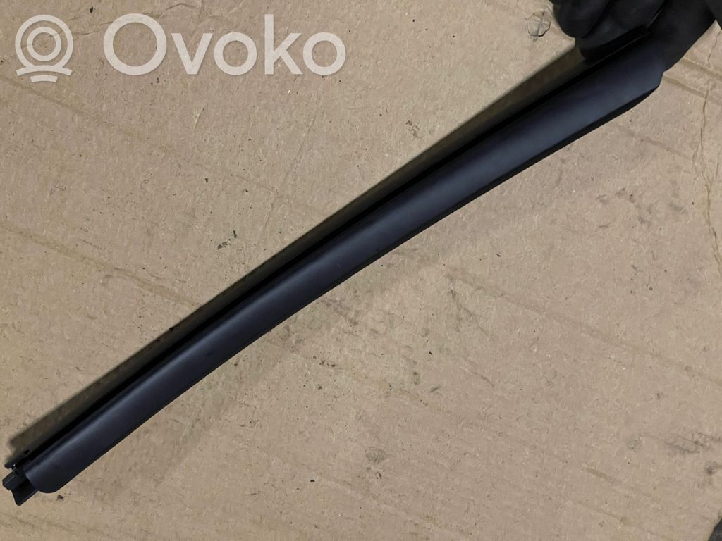 BMW 7 E65 E66 Front door windshield rail 