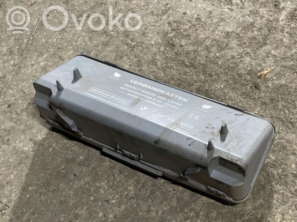 BMW 5 E39 First aid kit 
