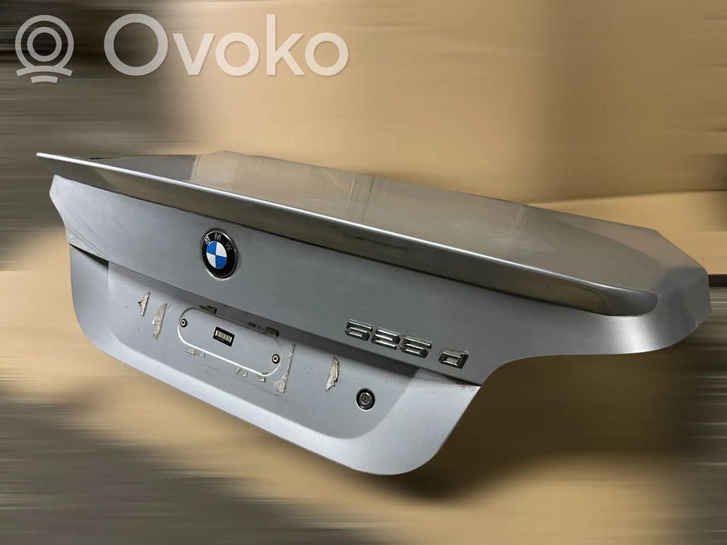 BMW 5 E60 E61 Aizmugurējais pārsegs (bagāžnieks) 