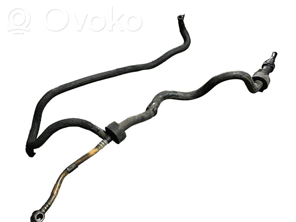 BMW 3 E90 E91 Fuel line pipe 