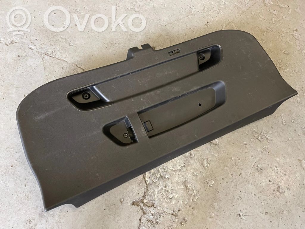 Bagāžnieka dekoratīvā apdare   2991704,11242012