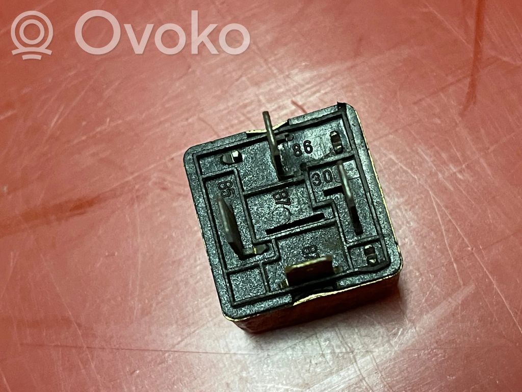 BMW 3 E30 Other relay 