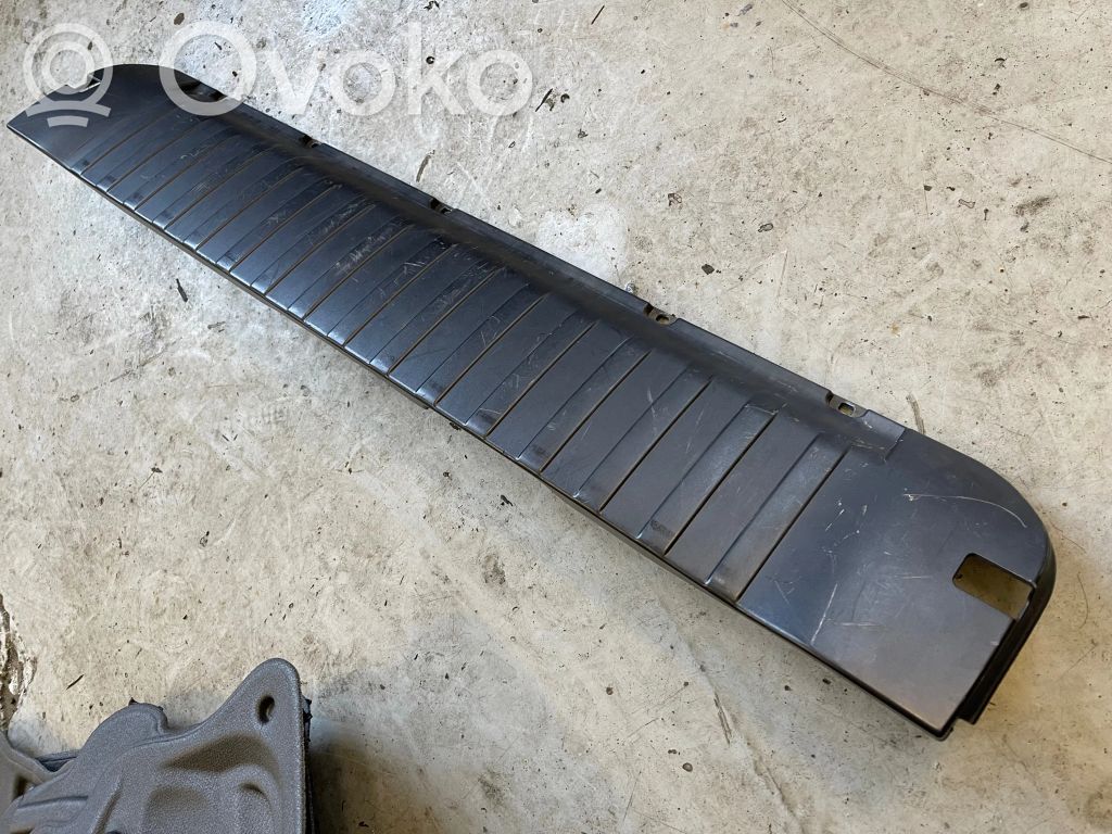 BMW X5 E70 Trunk separation 