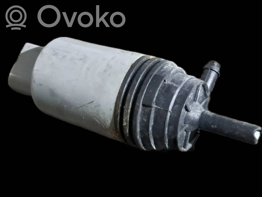 BMW X3 E83 Windscreen/windshield washer pump 