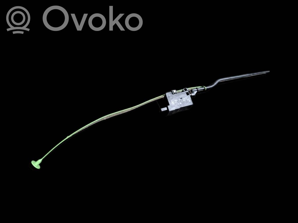 BMW 3 E90 E91 Fuel tank cap lock 
