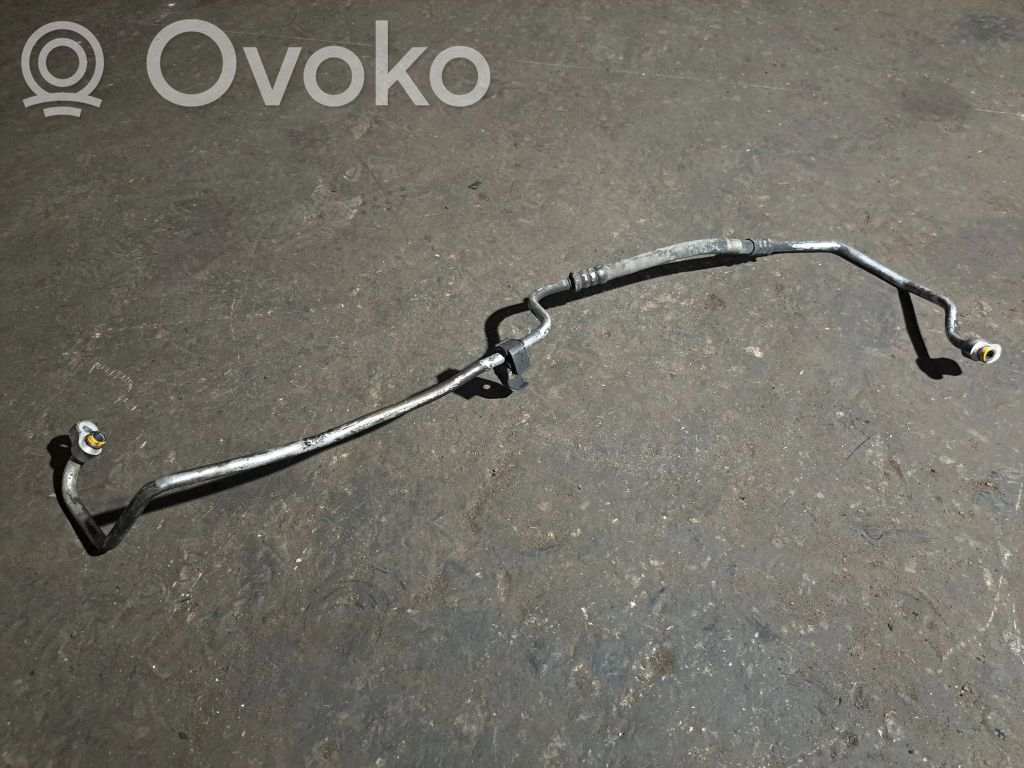 BMW X5 E70 Ilmastointilaitteen putki (A/C) 