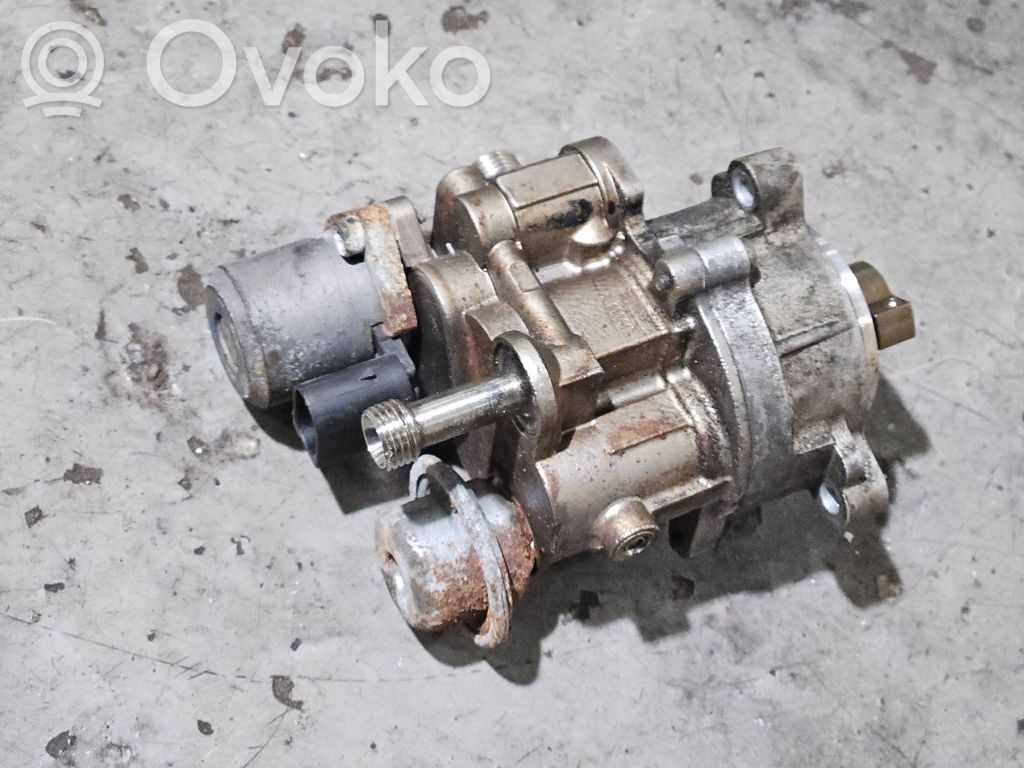 BMW 3 E92 E93 Polttoaineen ruiskutuksen suurpainepumppu 