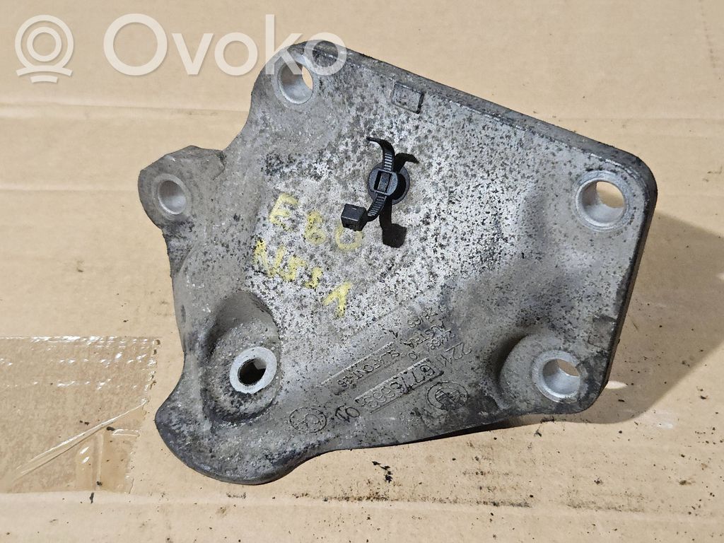 BMW 5 E60 E61 Engine mounting bracket 