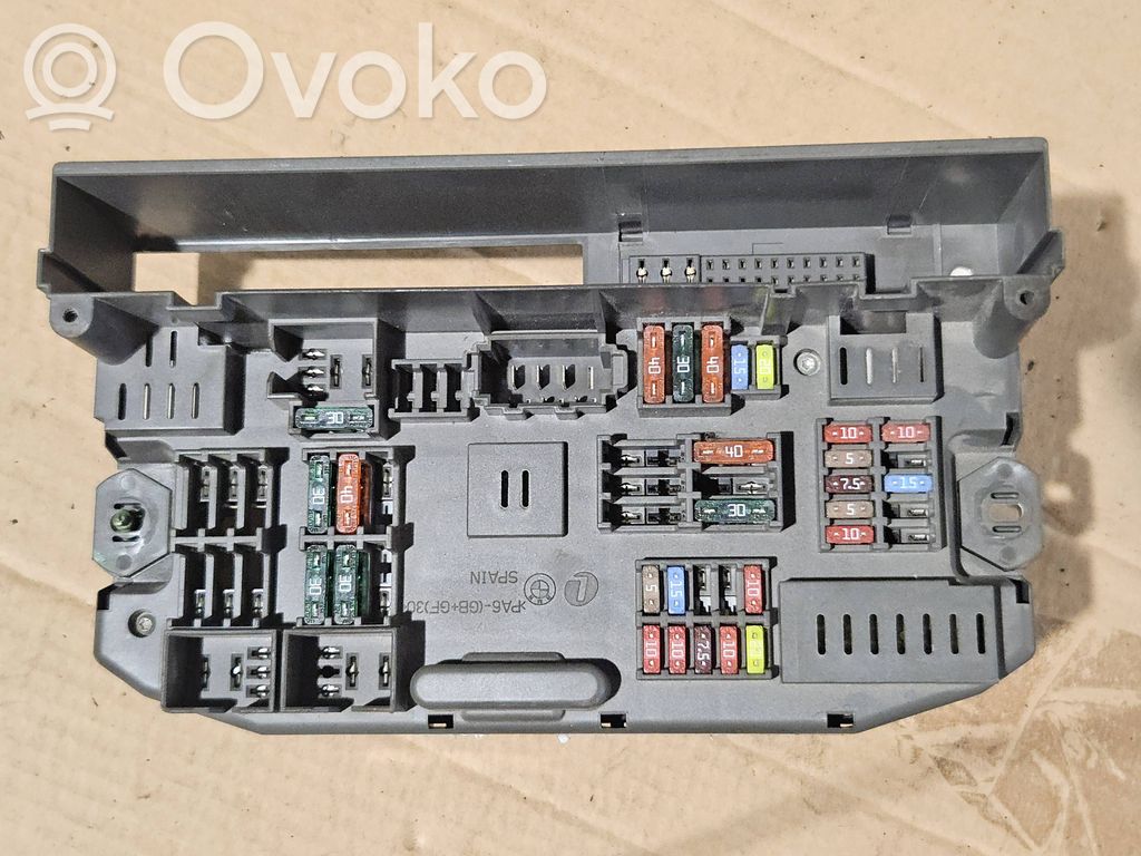 BMW X5 E70 Fuse module 