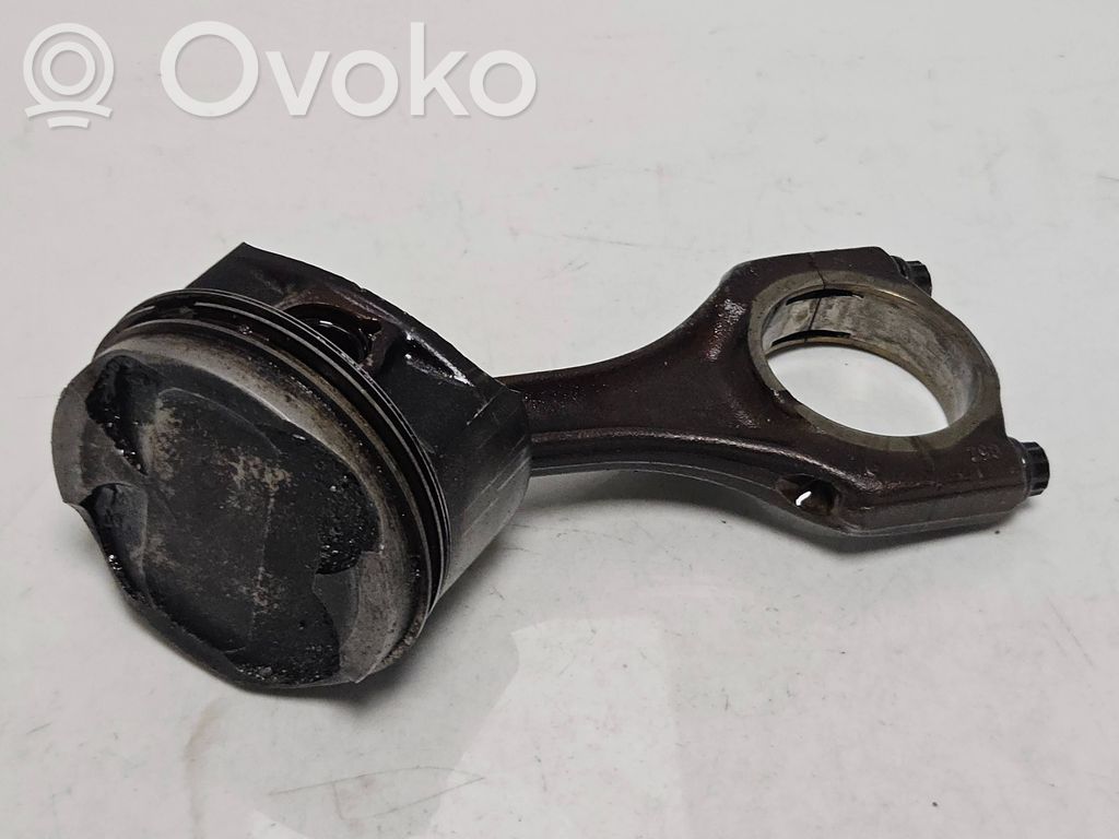 BMW M3 Piston cu bielă 