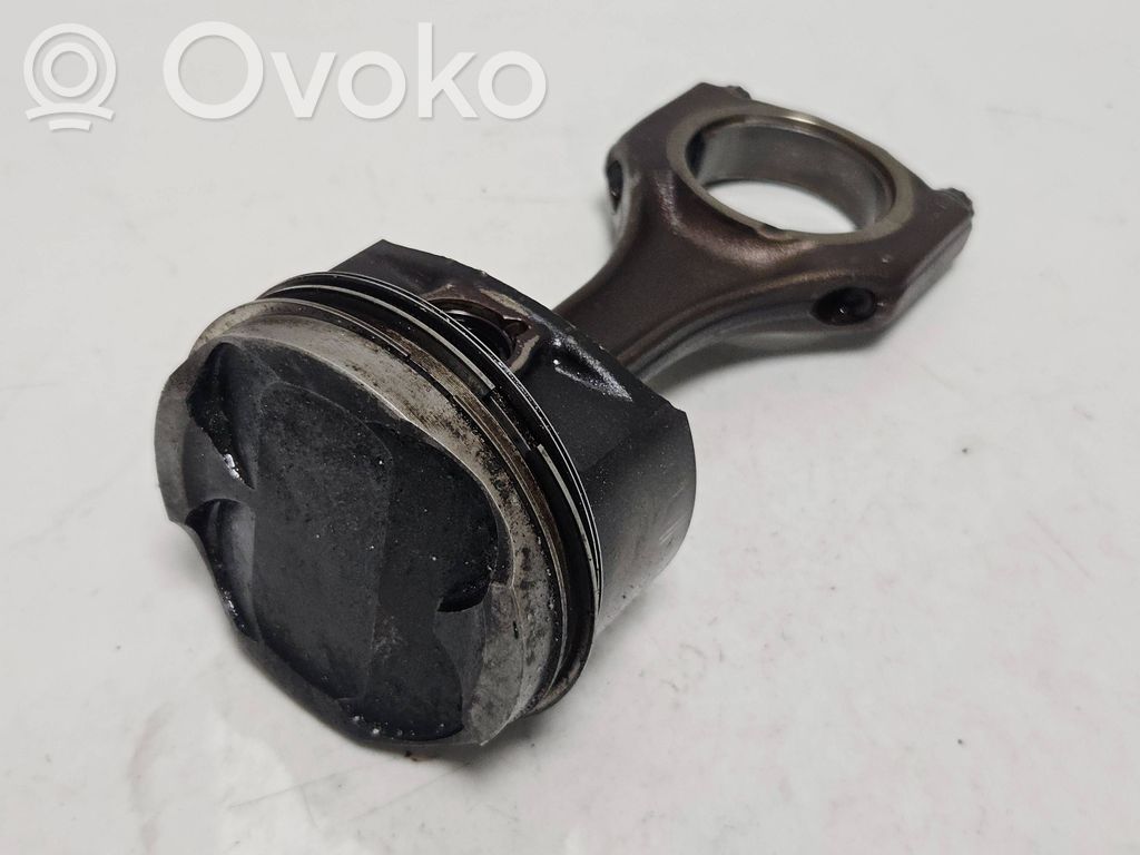 BMW M3 Piston cu bielă 