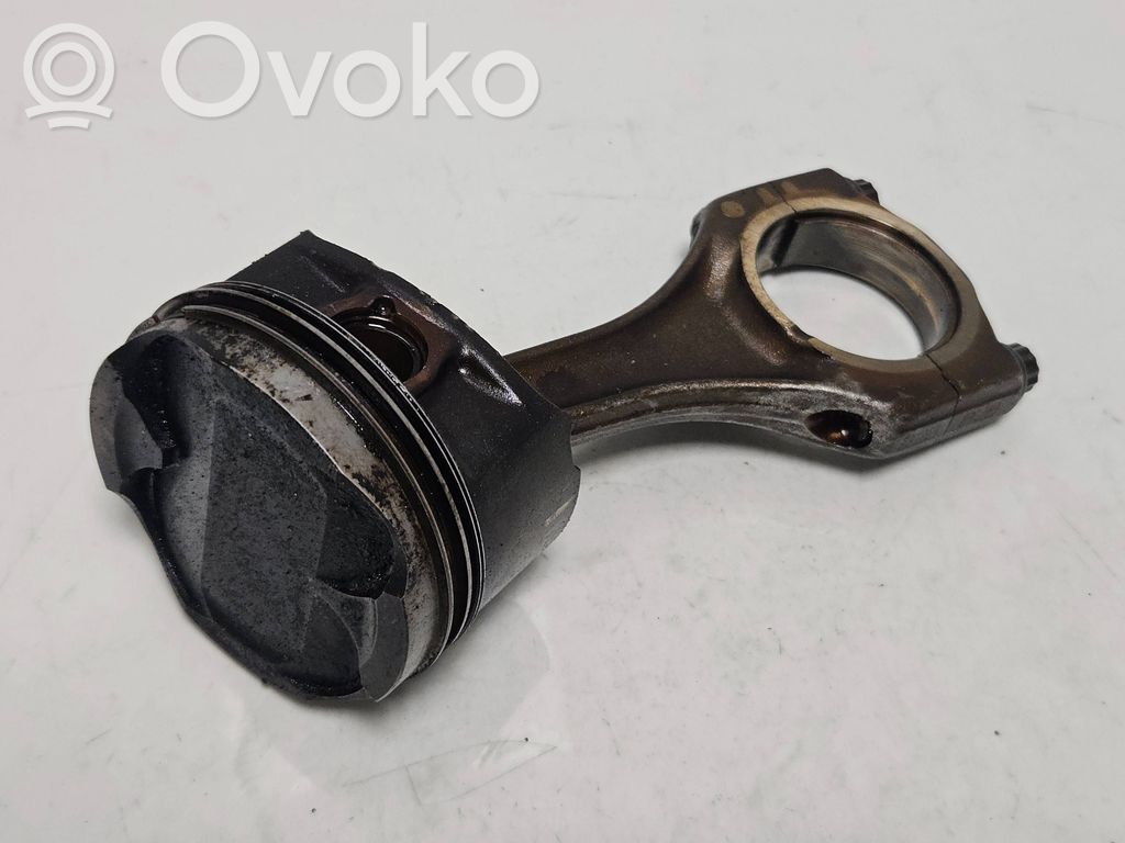 BMW M3 Piston cu bielă 