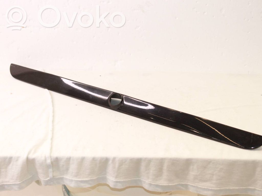 BMW 3 E36 Trunk door license plate light bar 