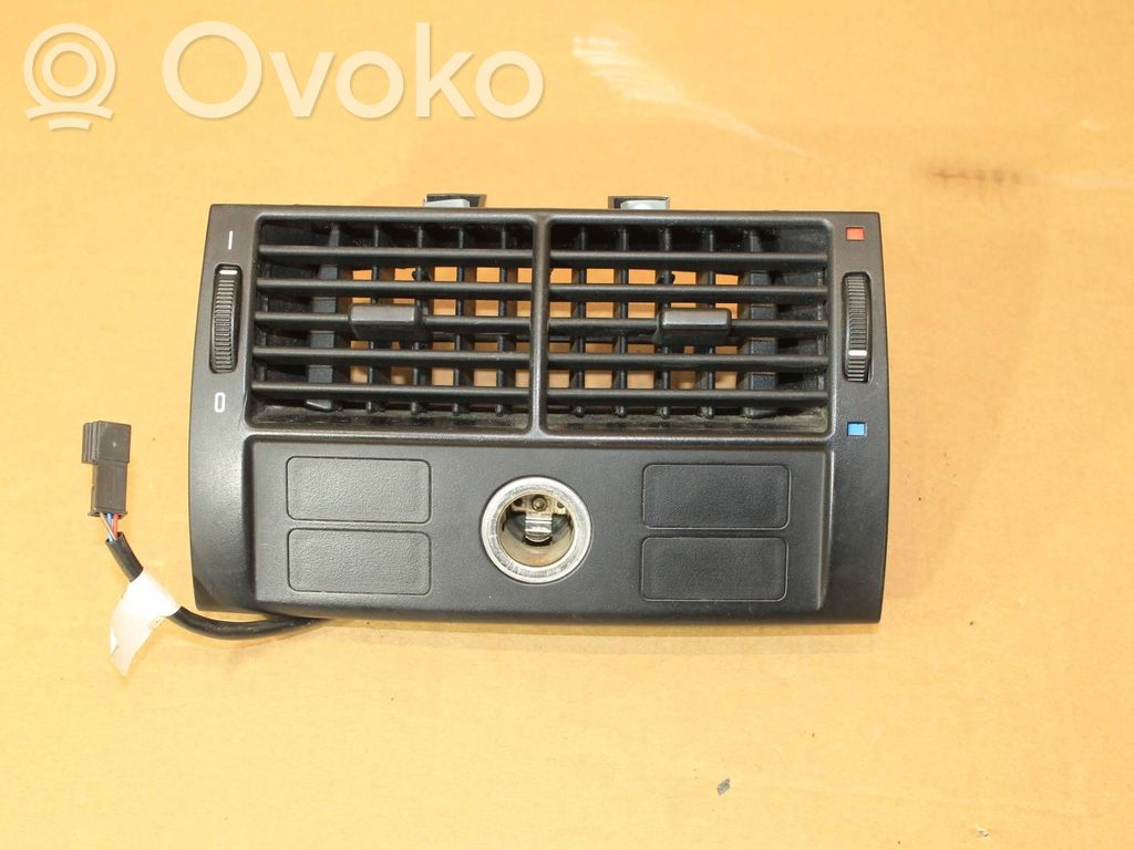 BMW X5 E53 Oro grotelės gale 