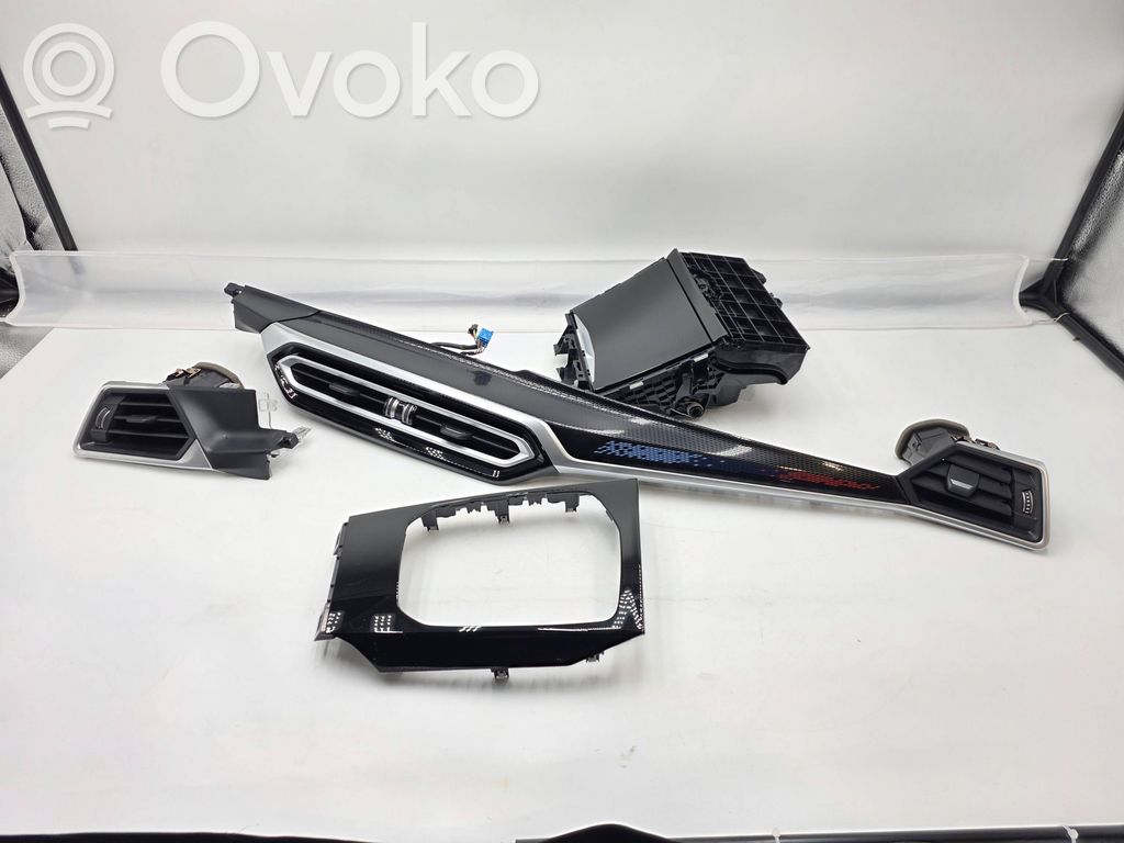 BMW 2 G42 Paneelin lista 