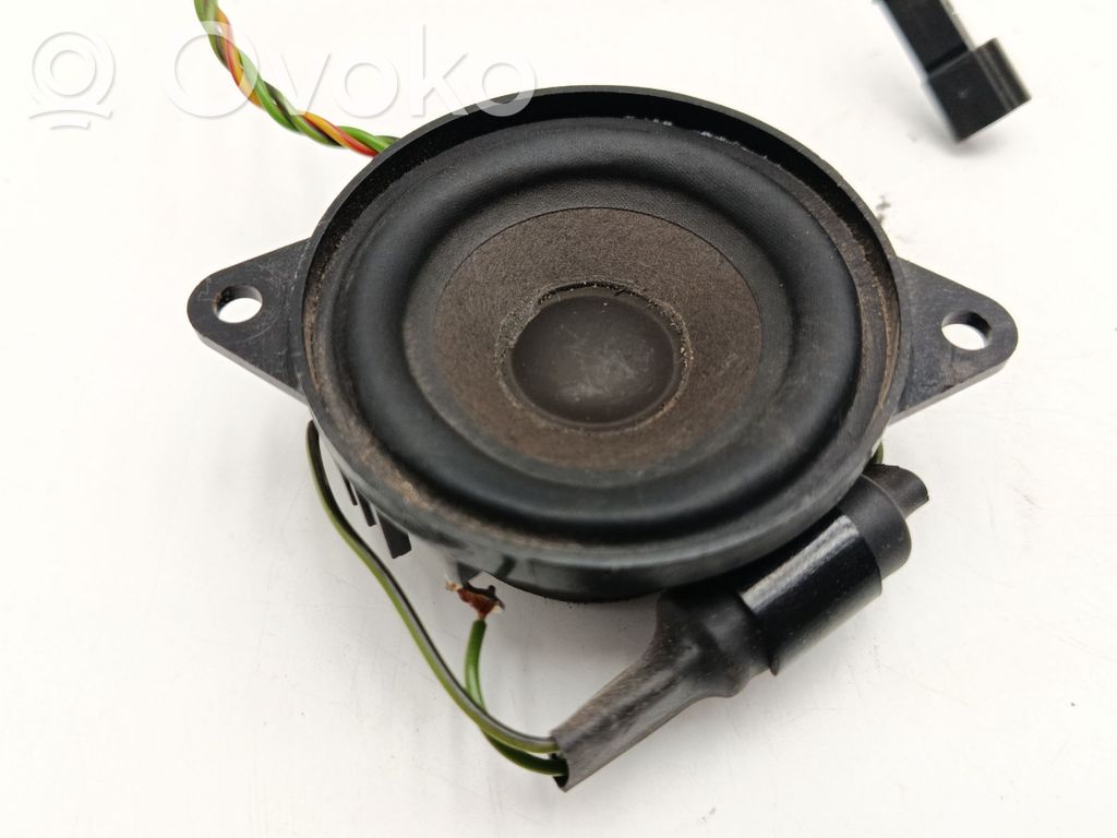 Altavoz del panel   8379375
