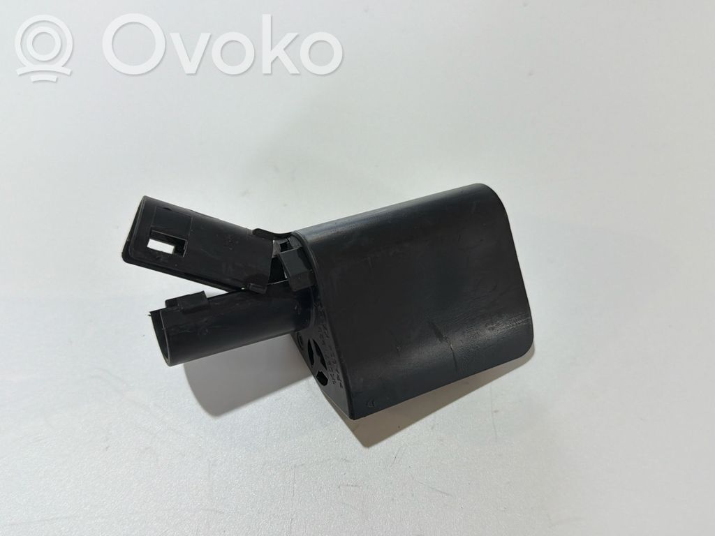 Volkswagen Touran II Positive cable (battery) 