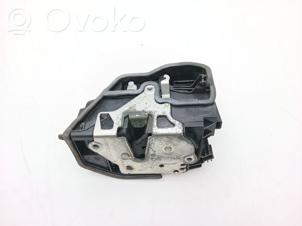 BMW 5 E60 E61 Takaoven lukko 