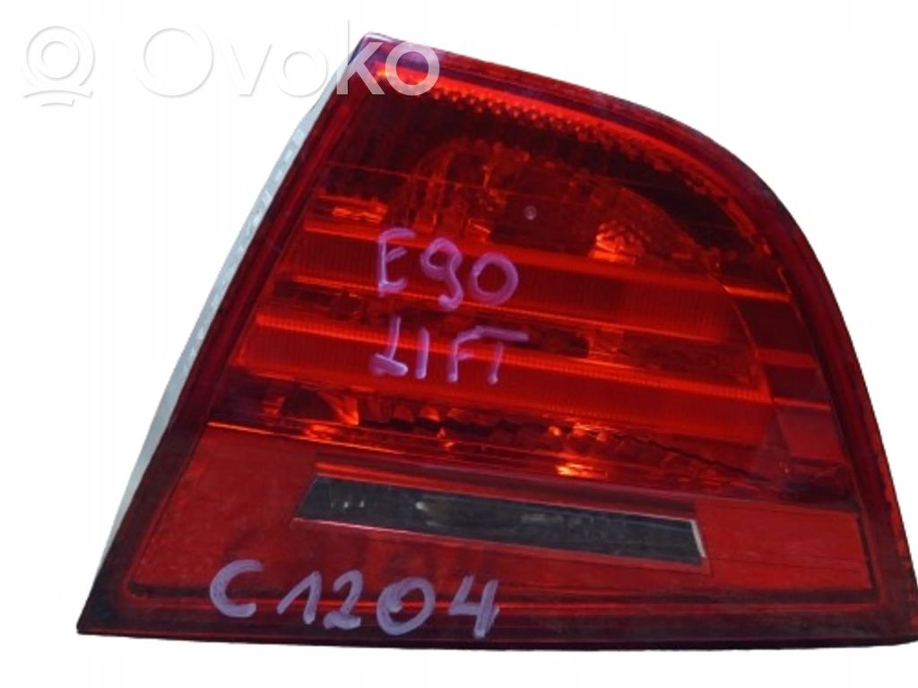 Tailgate rear/tail lights   7289428