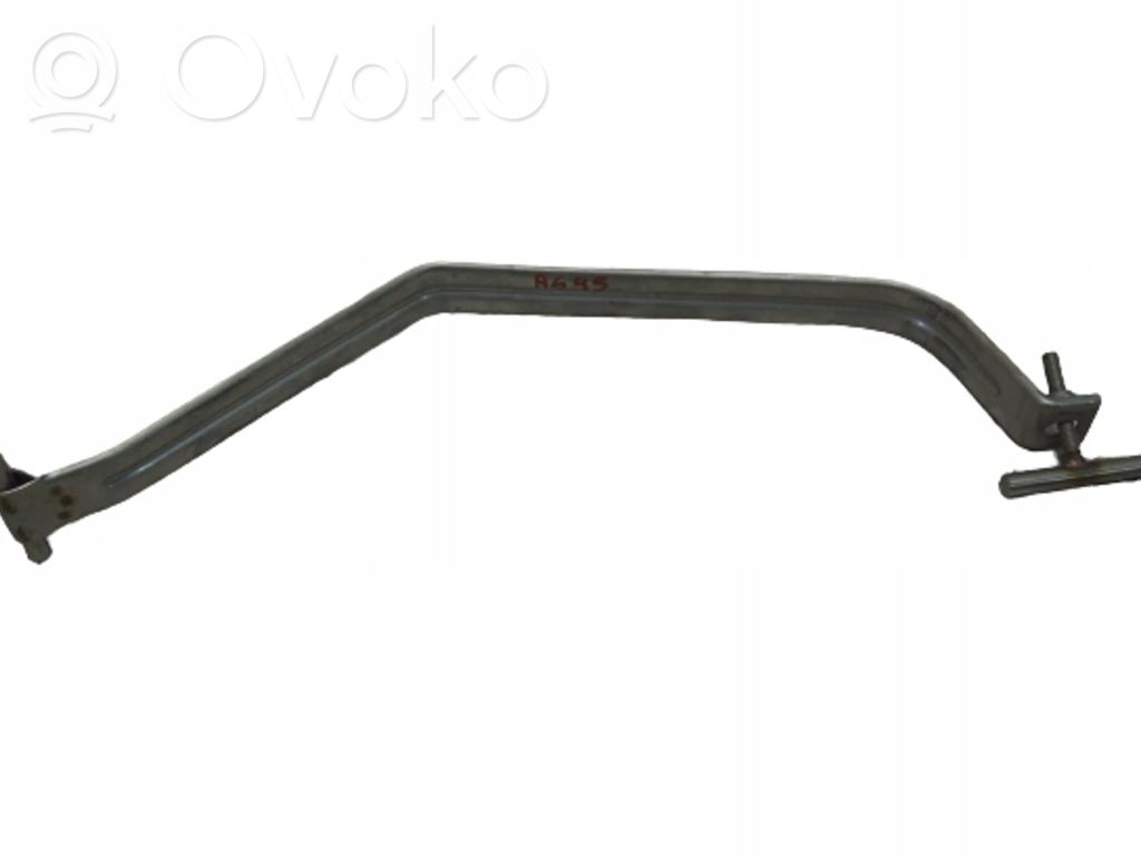 Polttoainesäiliön kannake