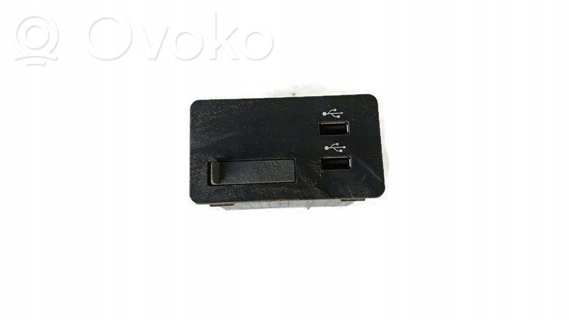 Muu kojelauta   DN4E669U0C,107KW