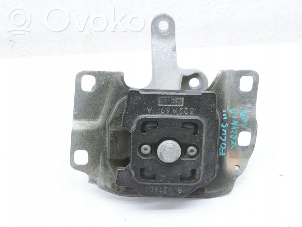 Ford Focus Engine mounting bracket 