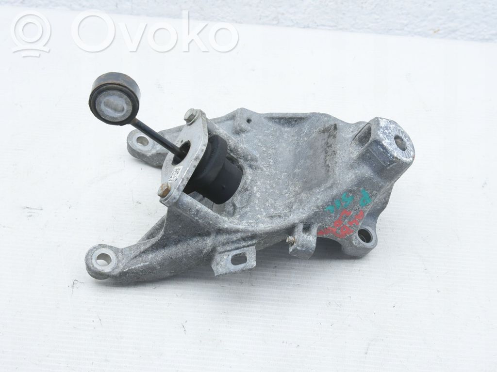 Audi A4 S4 B9 Engine mounting bracket 
